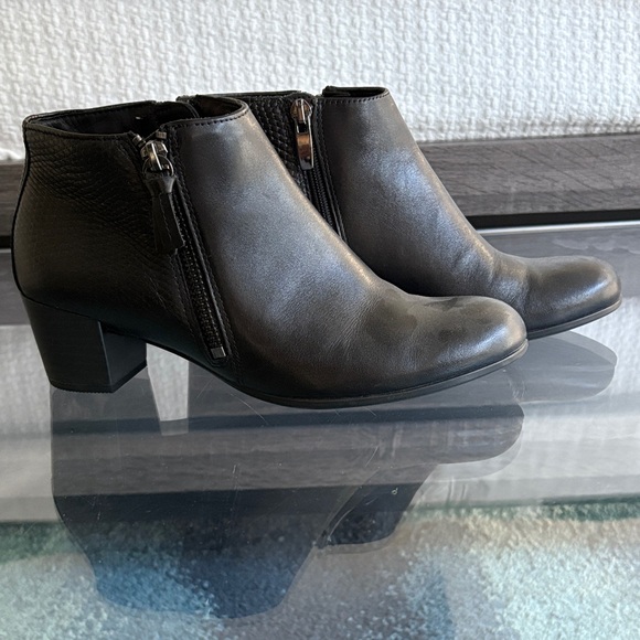 Ecco leather Black Ankle Boots - Picture 1 of 4